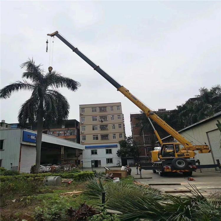 得荣12吨吊车出租一天的收费标准是什么