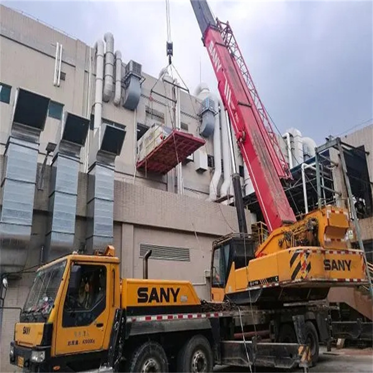 得荣租赁大型汽车吊，助力工程项目高效进行