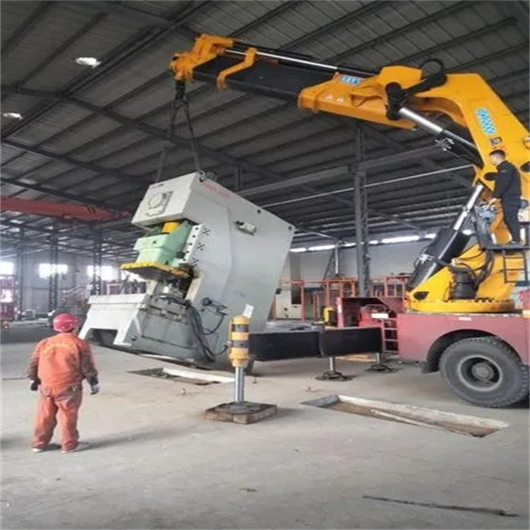 得荣80吨折臂吊车出租附近电话