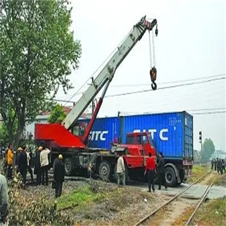 得荣如何快速找到附近的吊车救援公司