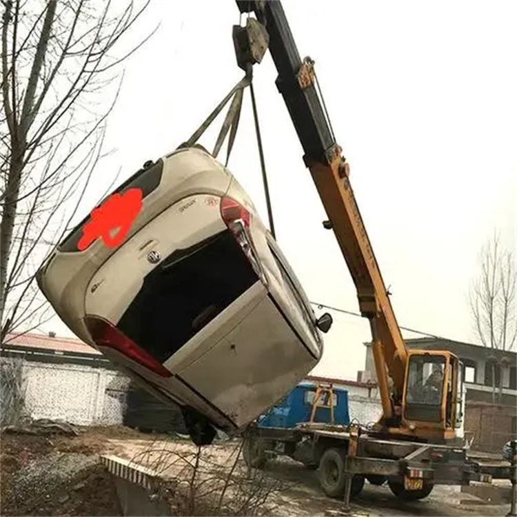 得荣随时待命，吊车24小时道路救援服务全解析