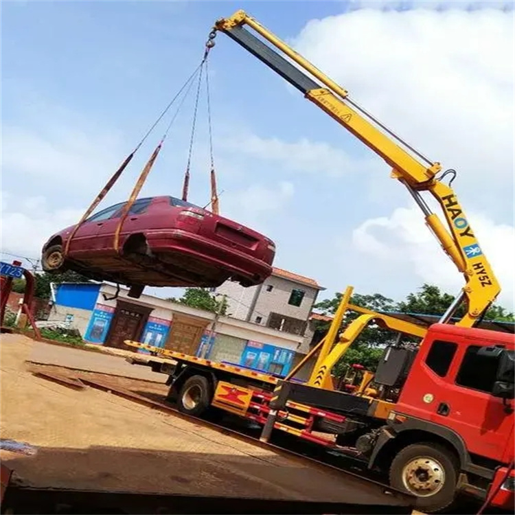 得荣吊车吊汽车的正确方法